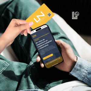 Tarjeta NFC Personalizada con Linktree y QR Code – Contacto Digital Pro. Empaque premium de la Tarjeta NFC Personalizada con branding exclusivo